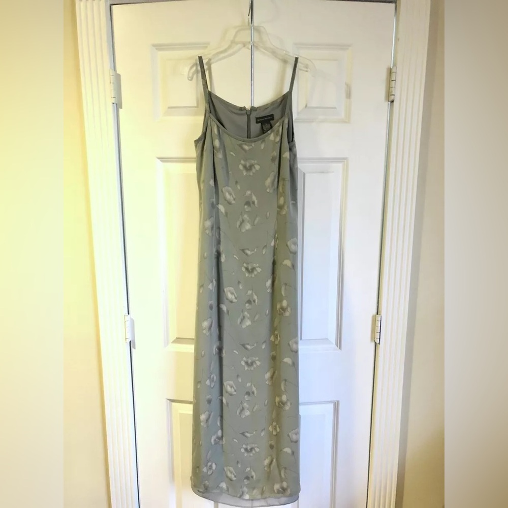 Banana Republic Sleeveless dress.